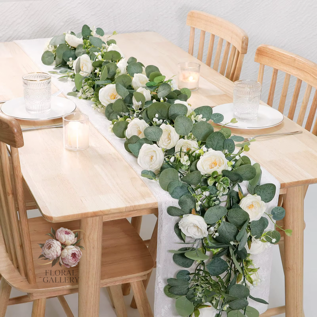 Deluxe Cream Roses & Baby's Breath Garland Flowers