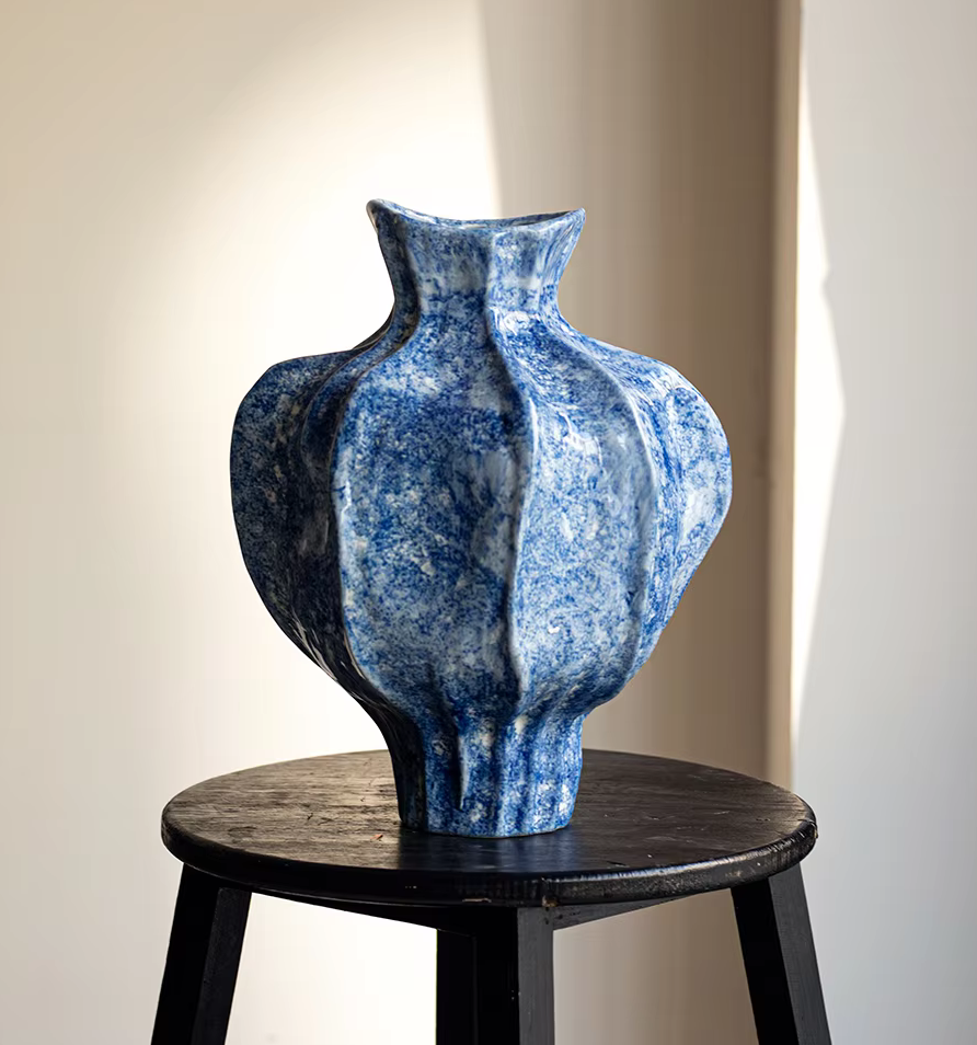 Large Traditional Vintage Chinese Blue Vase