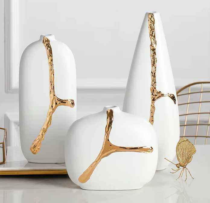 Stunning White Ceramic & Gold Splash Modern Vase