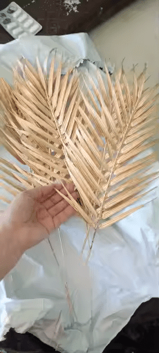 Large Golden Palm Leaf x 5 Bunch Artificial Plant - The Floral Gallery