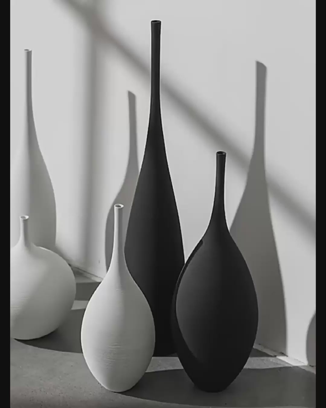 High End Black & White Simple Minimalist Vases